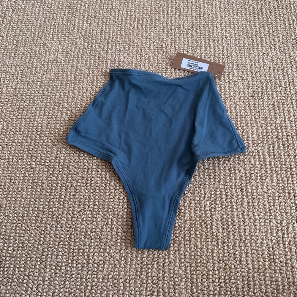 Skims Kyanite Fits Everybody High Waisted Thong, Size XXS NWT